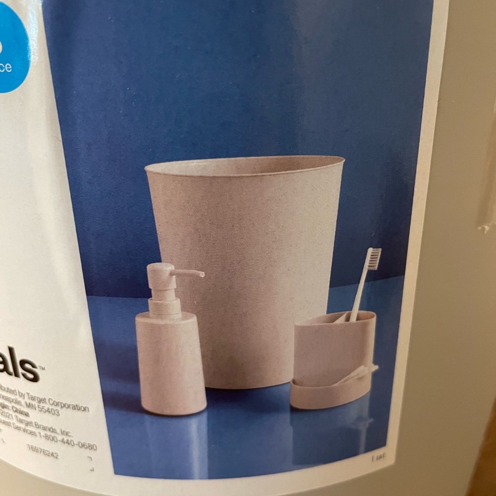 bathroom set - Picture 4 of 7